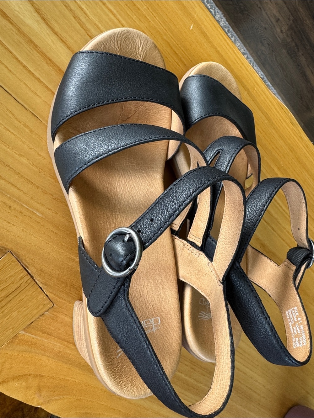 Dansko size 41 Women’s Black Strappy Slingback Sandals
